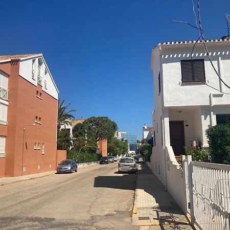 Chalet Adosado En Urbanizacion Con Precioso Jardin Денія Екстер'єр фото